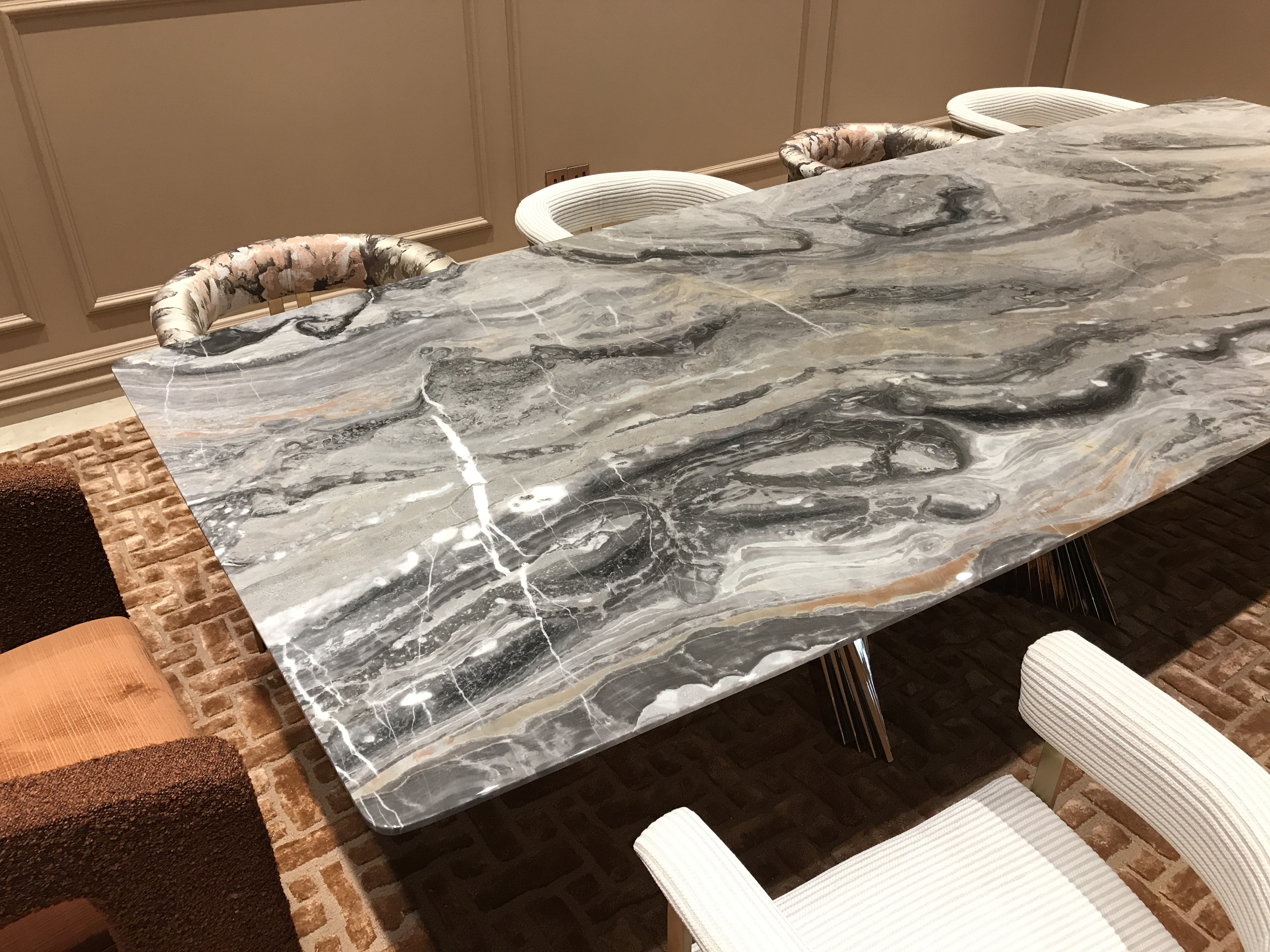 Moore 2 Arabescato Orobico | Marble Dining Table | Decasa Marble Marble Dining Table