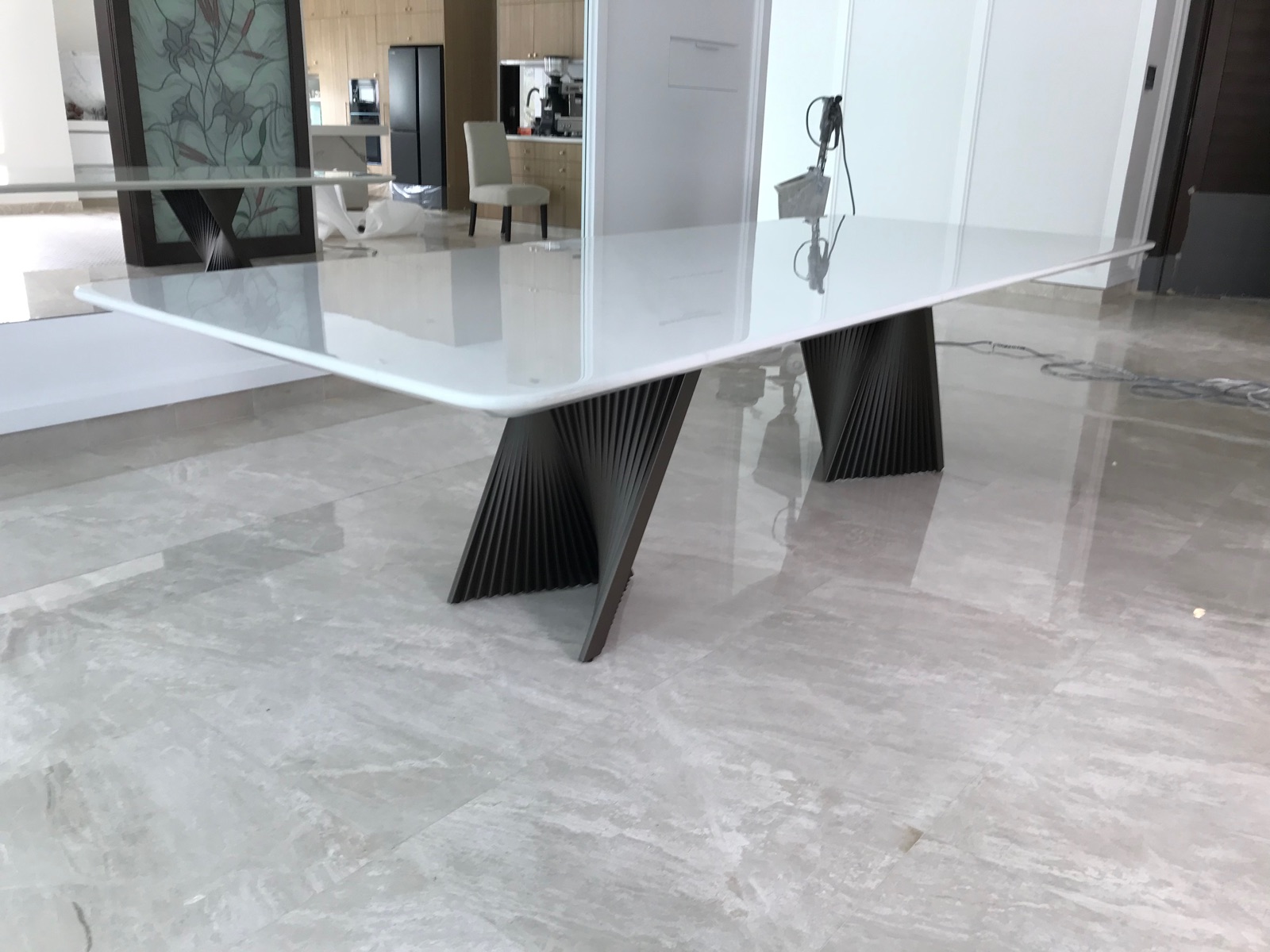 Moore Sivec White | Marble Dining Table | Decasa Marble Marble Dining Table