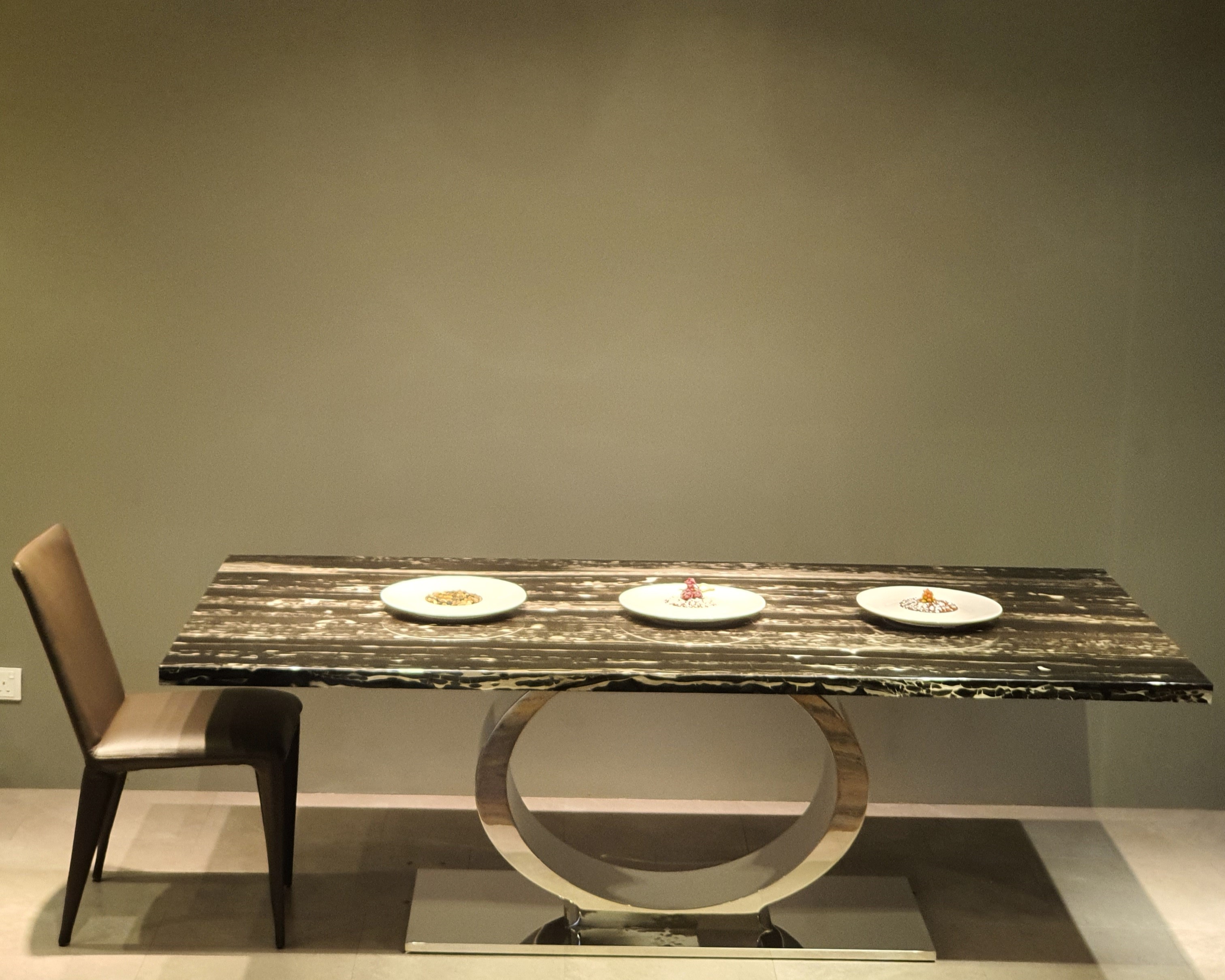 Battlo Silver Perlatino | Marble Dining Table | Decasa Marble Marble Dining Table